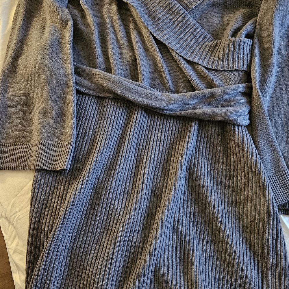 Dress - Picture 5 of 5